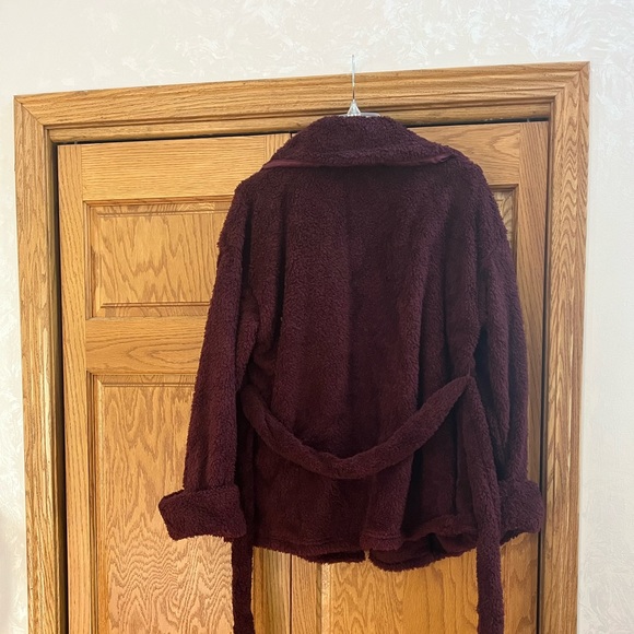 SHEIN Notched Collar Patch Teddy Coat - Picture 4 of 6